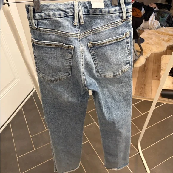 Good American Light Blue Boyfriend Jeans NWT - Picture 3 of 3